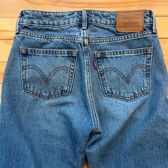 Levi's - Picture 4 of 4